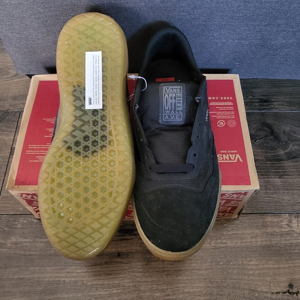 Vans Ave Pro Black Gum Bottom Men New Rare VN0A5HENB9M Skate Shoe NWT (2… - Picture 6 of 9